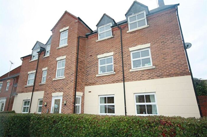 2 Bedroom Flat To Rent In Shaw Gardens, Slough, SL3