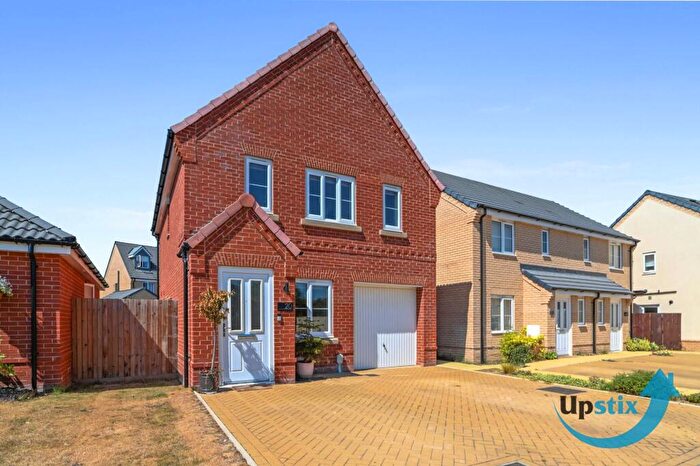 3 Bedroom Detached House For Sale In Yarrow Close, Capel St Mary, IP9