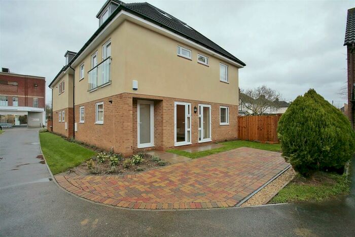 2 Bedroom Apartment To Rent In Kidlington Epc Rating B, OX5