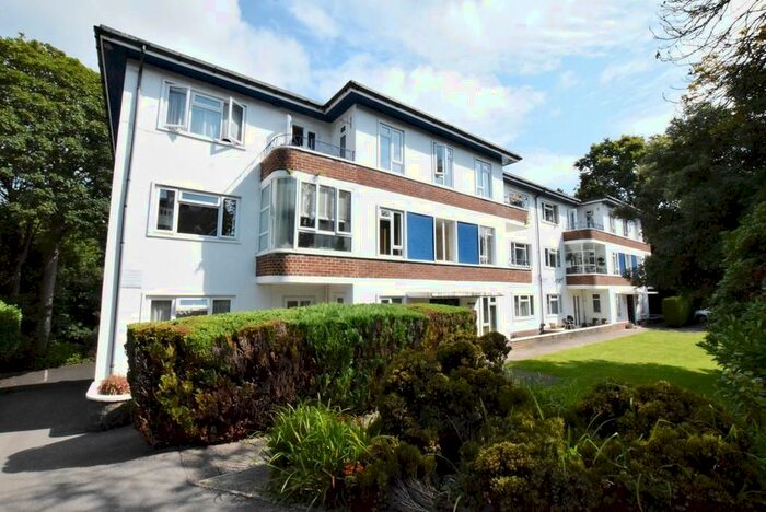 2 Bedroom Flat To Rent In Surrey Road, Bournemouth, BH4