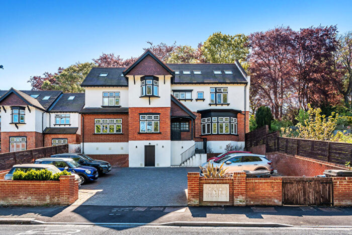 1 Bedroom Apartment For Sale In Grace Heights, Woodcote Valley Road, Purley, Greater London, CR8