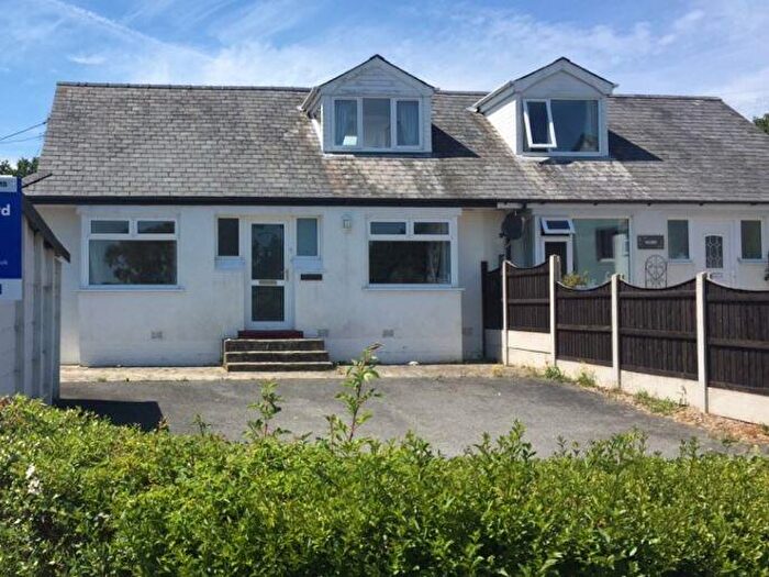 4 Bedroom Semi-Detached House To Rent In Llethr Wen, Llanbedrog, LL53