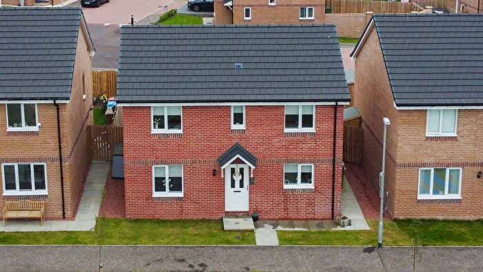 3 Bedroom Detached House For Sale In Middlerig Avenue, Reddingmuirhead, FK2
