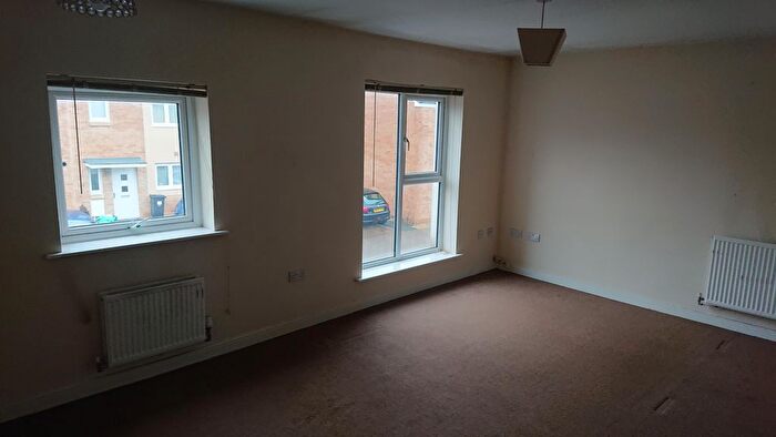 2 Bedroom Flat To Rent In Tall Elms Road, Patchway, Bristol, BS34