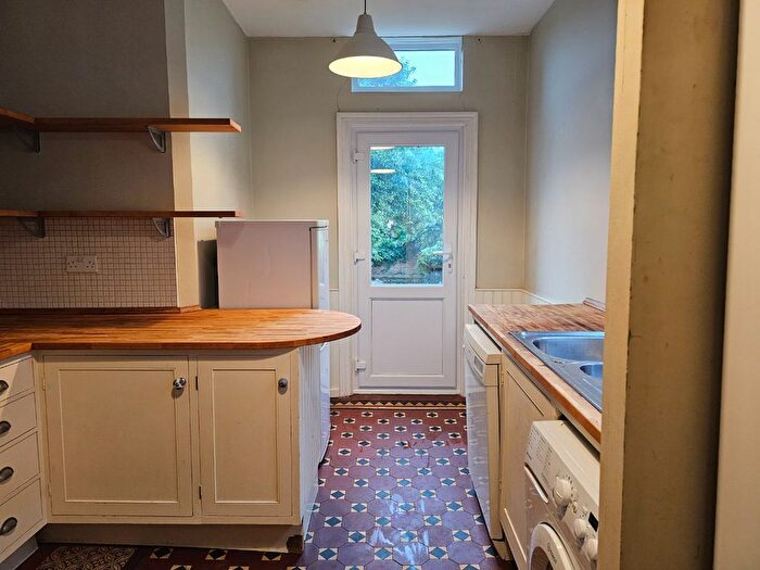 4 Bedroom Semi-Detached House To Rent In Statham Street, Derby, Derbyshire, DE22