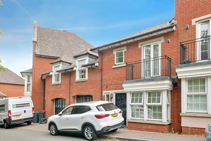 3 Bedroom Terraced House To Rent In Calcroft Avenue, Greenhithe, DA9