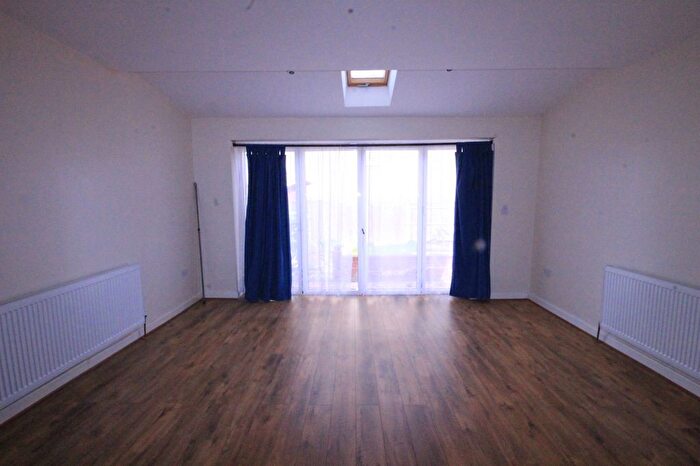 2 Bedroom End Terrace House To Rent In Conyers Close, Woodford Green, Essex, IG8