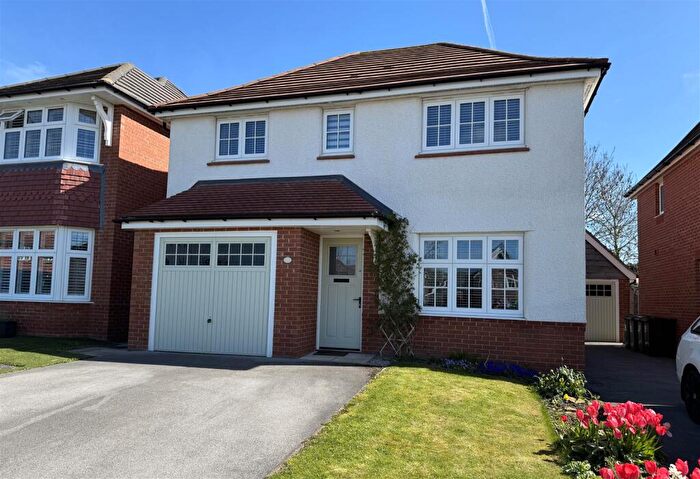 4 Bedroom Detached House For Sale In Foxglove Drive, Highburton, Huddersfield, HD8