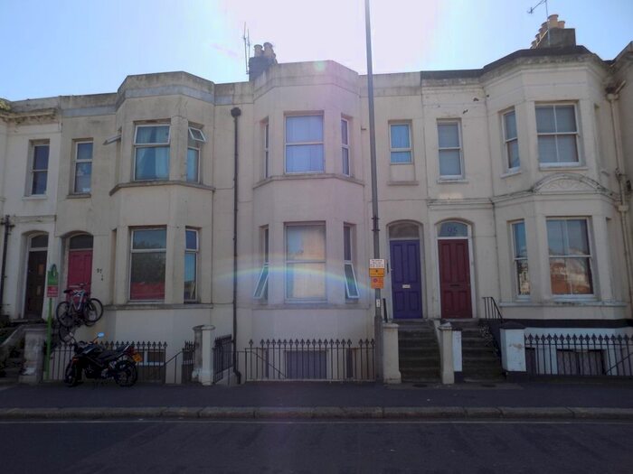 1 Bedroom Flat To Rent In Queens Road, Hastings, TN34