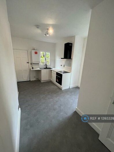 2 Bedroom Maisonette To Rent In Councillor Street, London, SE5
