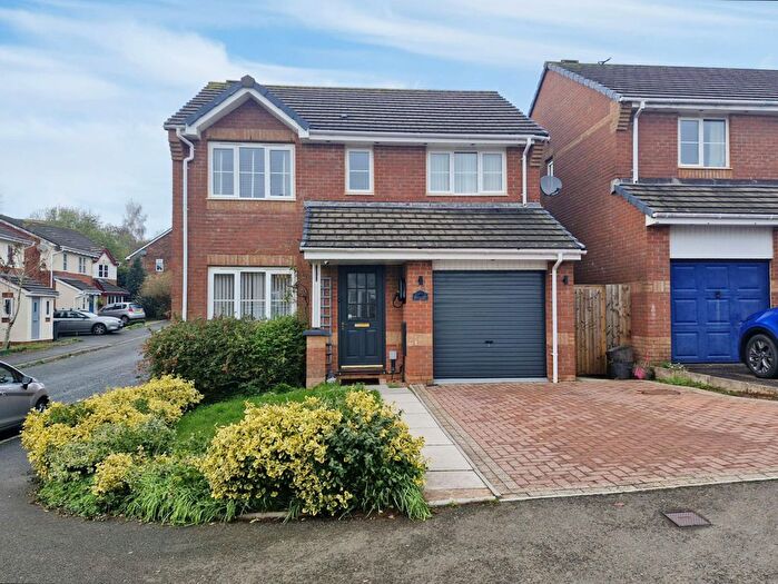 4 Bedroom Detached House For Sale In Lutyens Drive, Paignton, TQ3