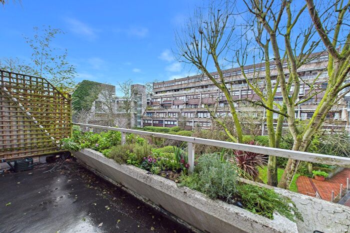 1 Bedroom Flat To Rent In Hanover Steps, St. George's Fields, London, W2