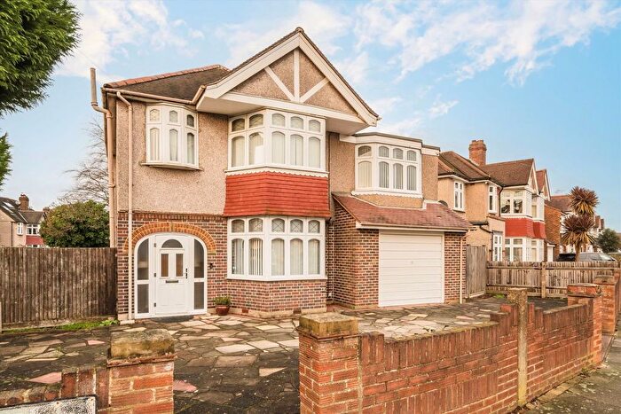 4 Bedroom Detached House To Rent In Strathearn Avenue, Twickenham, TW2