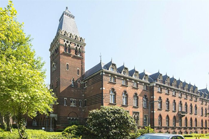 1 Bedroom Flat To Rent In Clock Court, Victory Road, London, E11