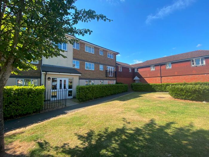 2 Bedroom Flat To Rent In Kiln Way, Dunstable, LU5