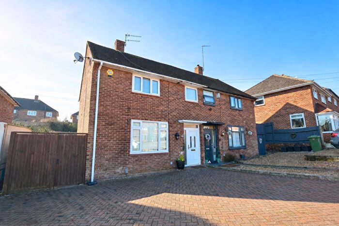 3 Bedroom Semi Detached House To Rent In Amherst Drive, Orpington, BR5