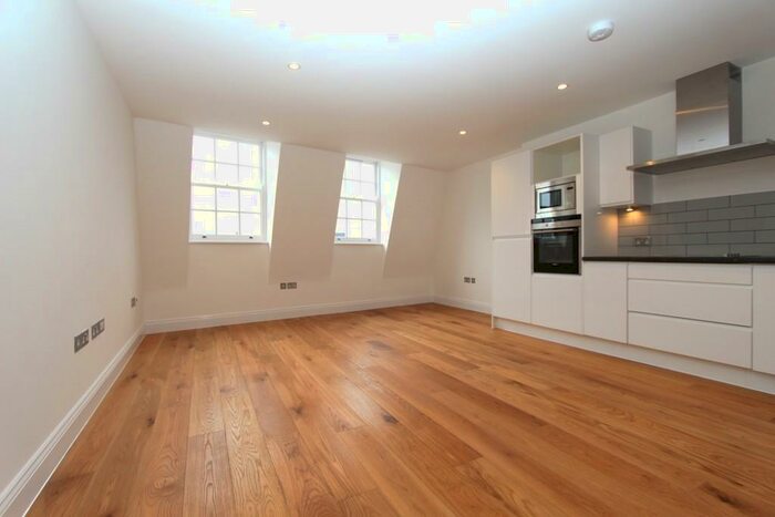 2 Bedroom Apartment To Rent In Kingston Upon Thames, KT1