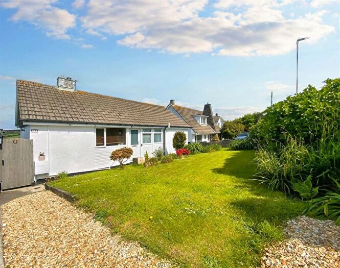 3 Bedroom Detached Bungalow For Sale In Osborne Parc, Helston, TR13