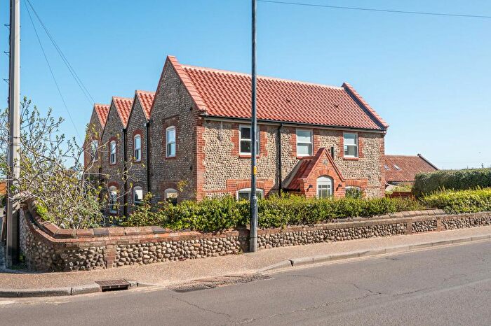 2 Bedroom Apartment For Sale In High Street, East Runton, NR27