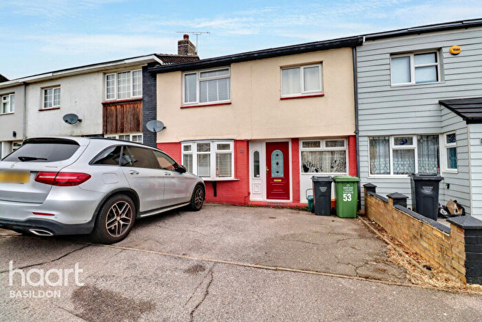 3 Bedroom Terraced House For Sale In Tilney Turn, Basildon, SS16