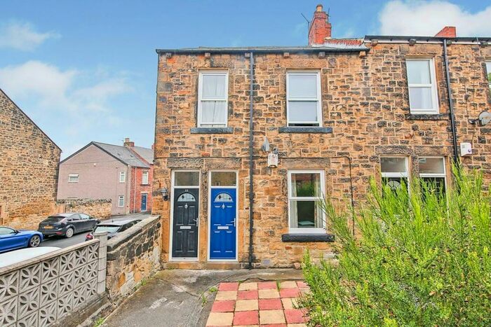 2 Bedroom Flat To Rent In Wesley Street, Low Fell, Gateshead, Tyne And Wear, NE9