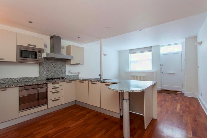 2 Bedroom Mews To Rent In Bakers Mews, Marylebone, London, W1U