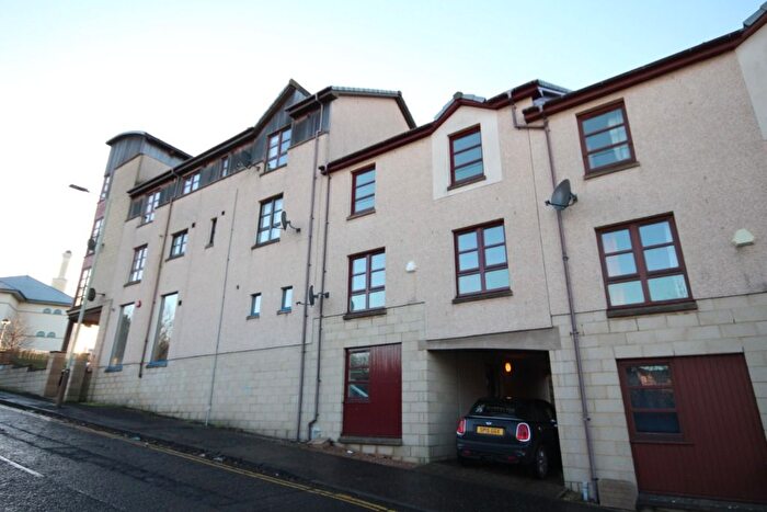 4 Bedroom Terraced House To Rent In Urquhart Street, City Centre, Dundee, DD1