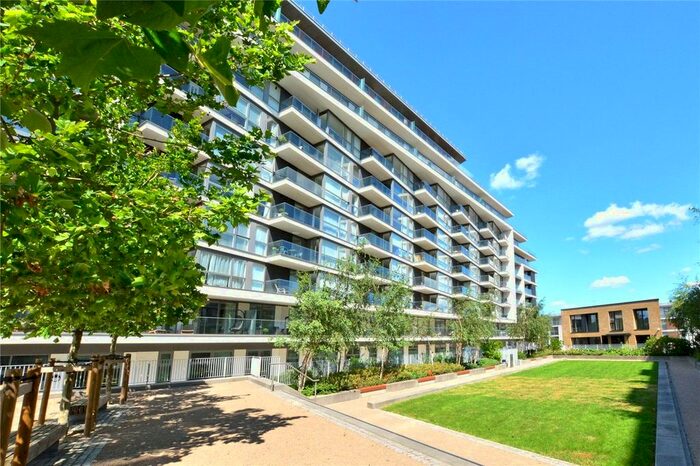 2 Bedroom Flat To Rent In Wyndham Apartments, River Gardens Walk, Greenwich, London, SE10