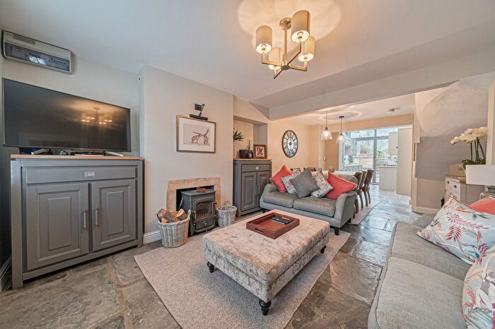 3 Bedroom End Terrace House For Sale In Park Road, Chipping Campden, GL55