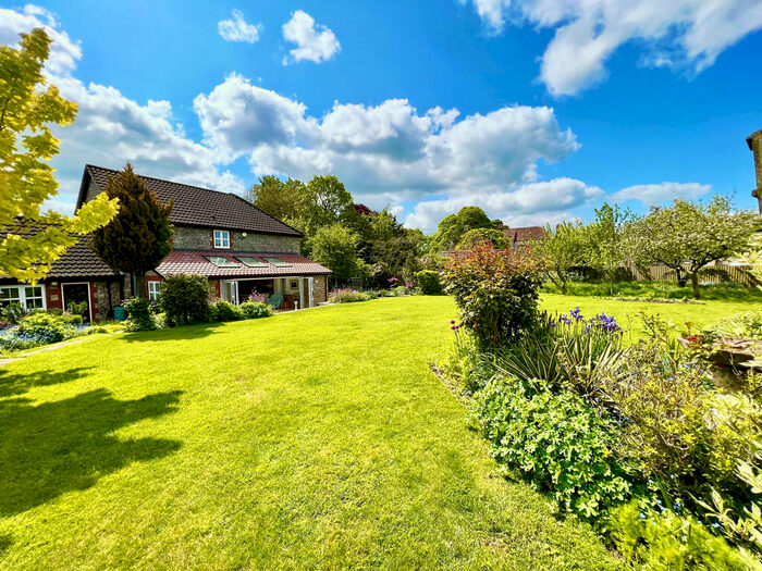 4 Bedroom Detached House For Sale In Chalk Farm Close, Norton Malreward, BS39