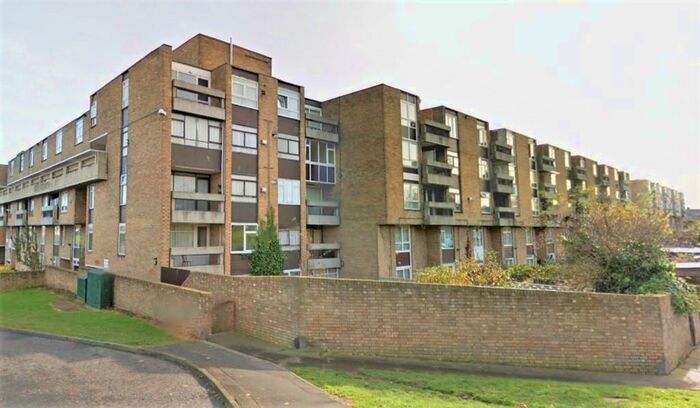 1 Bedroom Flat To Rent In Waterloo Walk, Sulgrave, Washington, NE37