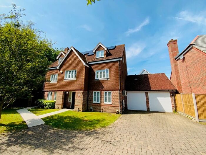 6 Bedroom Detached House To Rent In Charlotte Drive, Kings Hill, ME19