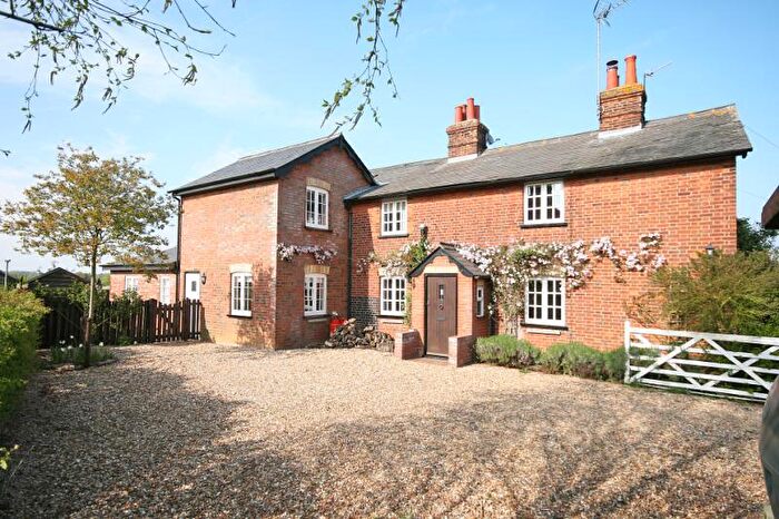 3 Bedroom Detached House To Rent In Linces Farm Cottages, Kimpton Road, Welwyn, AL6