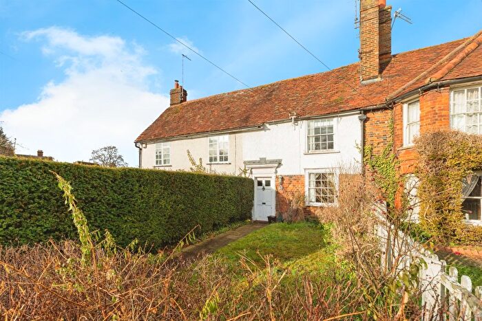 2 Bedroom Cottage For Sale In Bowling Green, Stevenage, SG1