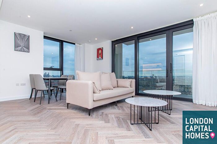 3 Bedroom Apartment To Rent In Boxwood Gardens, London Dock, E1W