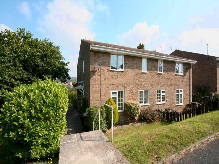 2 Bedroom End Of Terrace House To Rent In Robert Tressell Close, Hastings, TN34