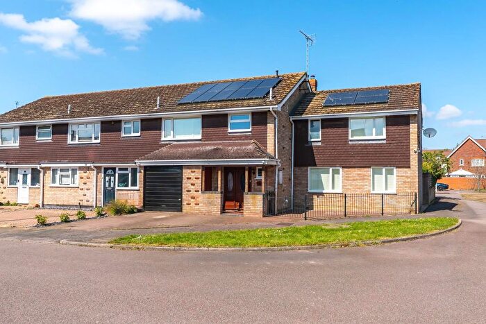 5 Bedroom End Terrace House For Sale In White Horse Close, Hockliffe, Leighton Buzzard, LU7