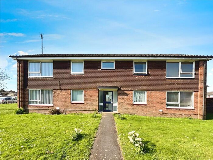 1 Bedroom Flat To Rent In Bells Lane, Hoo, Rochester, Kent, ME3