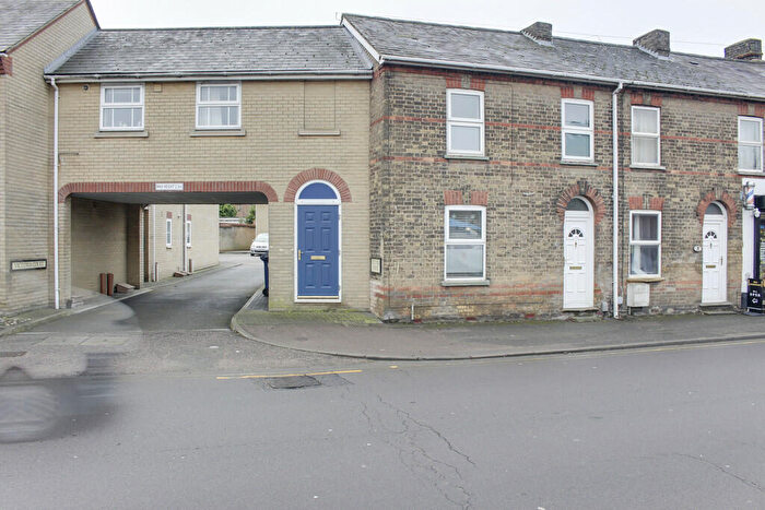 3 Bedroom End Of Terrace House To Rent In Cambridge Street, PE19