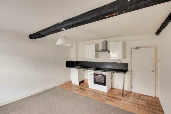 1 Bedroom Flat To Rent In High Street, Melksham, SN12