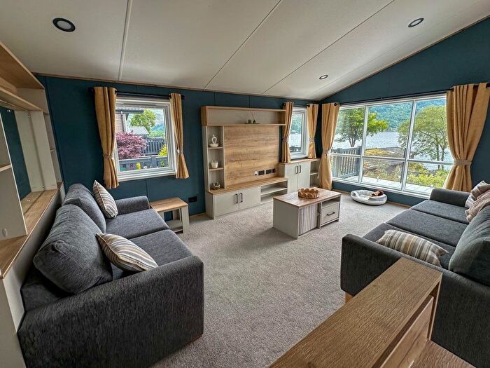 3 Bedroom Mobile/park Home For Sale In Lochgoilhead, Cairndow, PA24