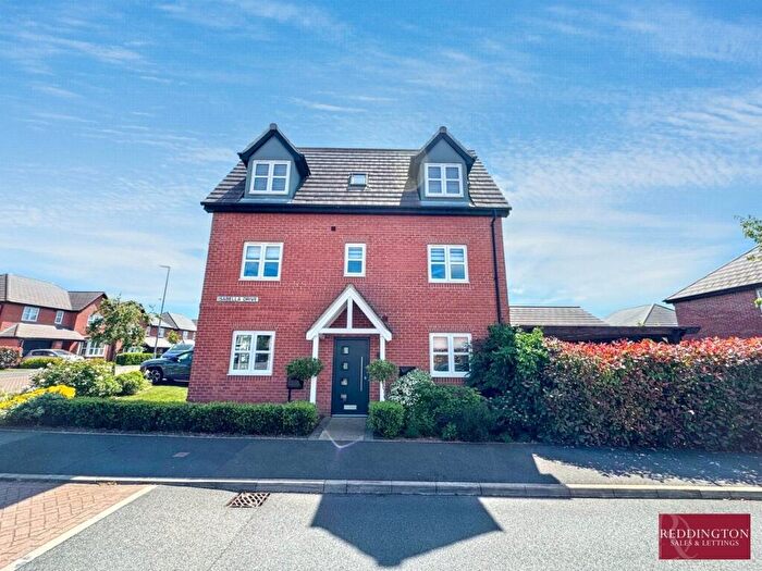 4 Bedroom Detached House For Sale In Isabella Drive, Hugglescote, Coalville, LE67