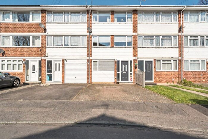 3 Bedroom Terraced House For Sale In Millfield, Sittingbourne, Kent, ME10