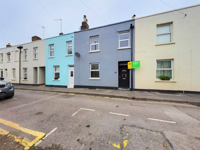 3 Bedroom Terraced House To Rent In St Annes Terrace, Cheltenham, Gloucestershire GL52