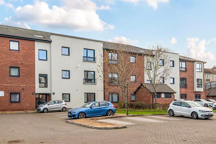 1 Bedroom Apartment For Sale In Elmtree Way, Kingswood, Bristol, BS15