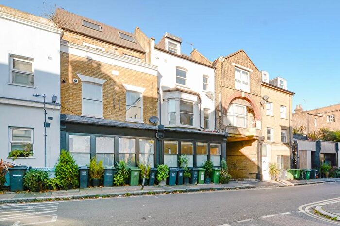 1 Bedroom Flat To Rent In Tanners Hill, London, SE8