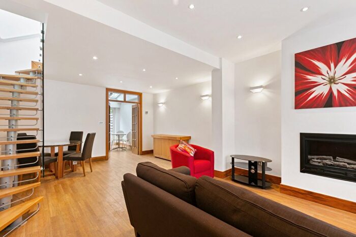 2 Bedroom Property To Rent In Childs Street, Earls Court, SW5