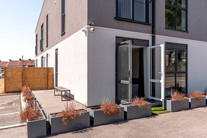 1 Bedroom Flat For Sale In Forest Apartments, Forest Road, BS15