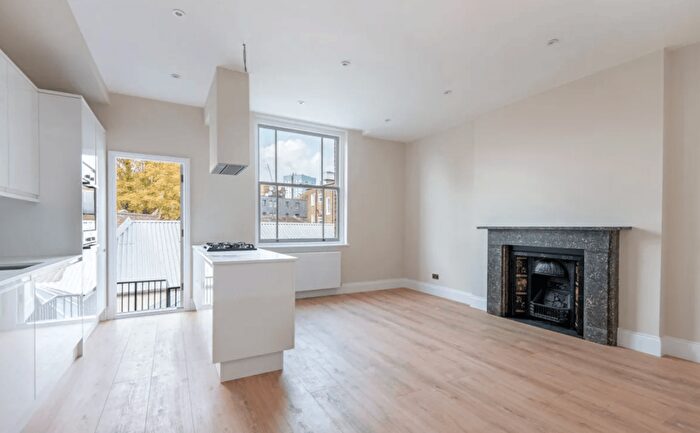 3 Bedroom Flat To Rent In Flat, Clifton Hill, London, NW8