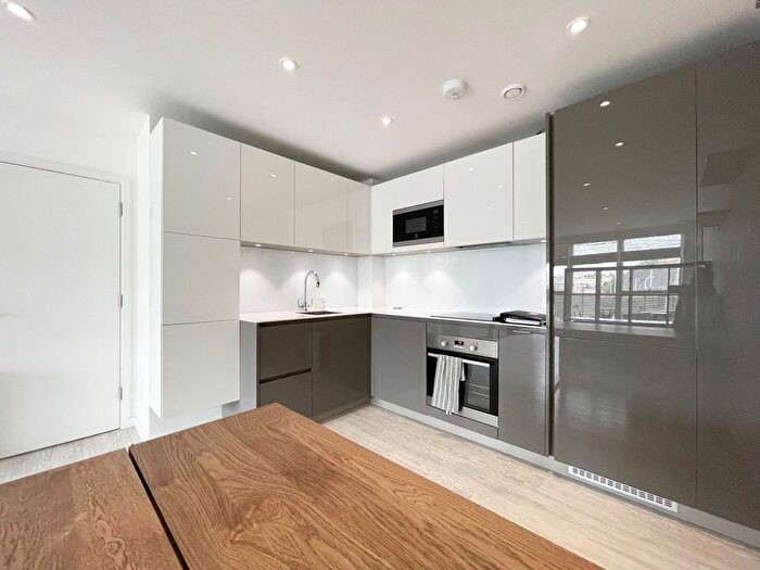 2 Bedroom Flat To Rent In Fleet Street, Brighton, BN1